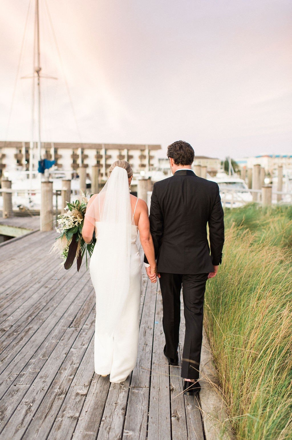 carousel-hero-element image-0